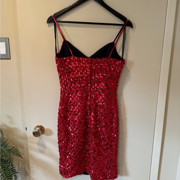 VINTAGE red sequin cocktail dress stunning! Size small - Picture 3 of 5